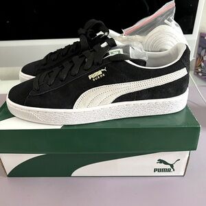 Brand New - PUMA Suede Classic XXI Women’s Shoes - Black & White 8.5